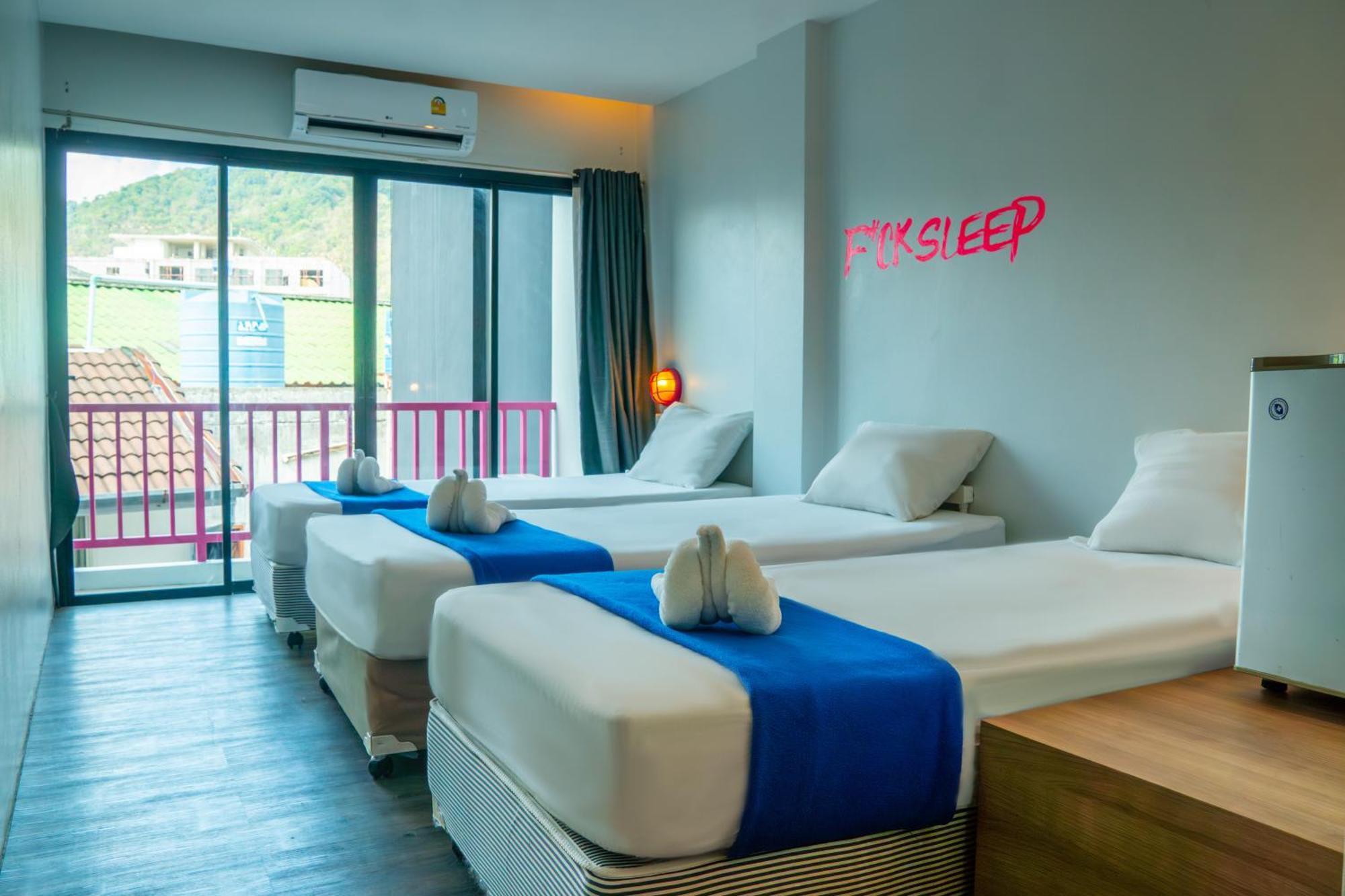 Slumber Surf Phuket Kata Hostel Exterior foto